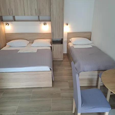 Apartman Frane *
