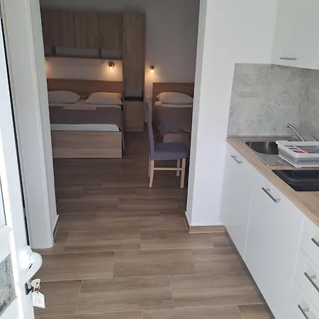 Frane Apartman Seline
