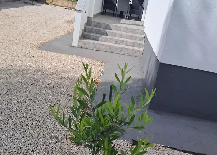 Frane Apartment Seline