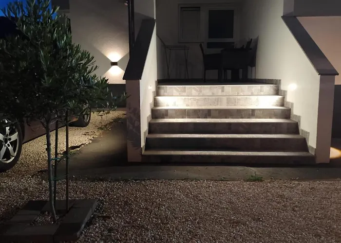 Apartment Frane